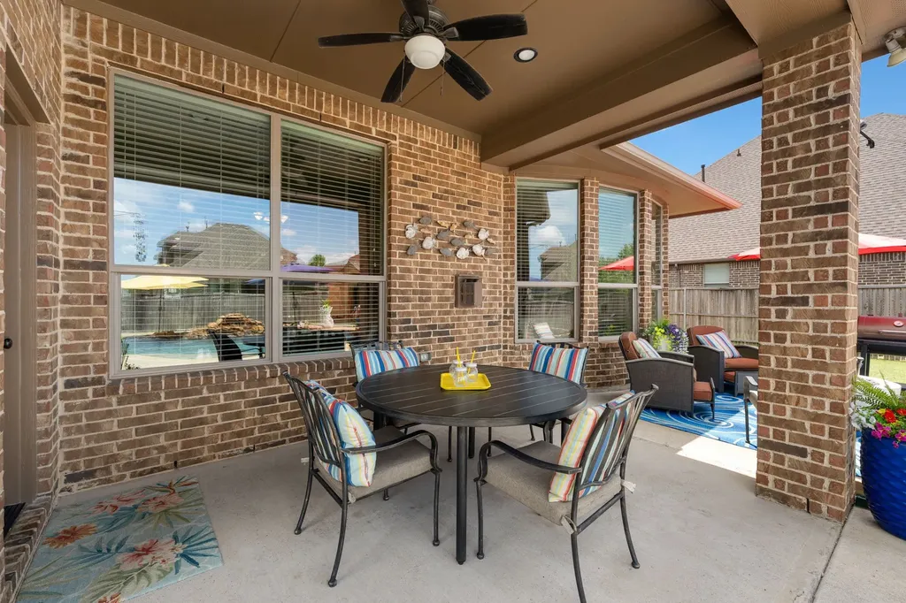 210 Pleasant Hill Lane Fate TX 75189