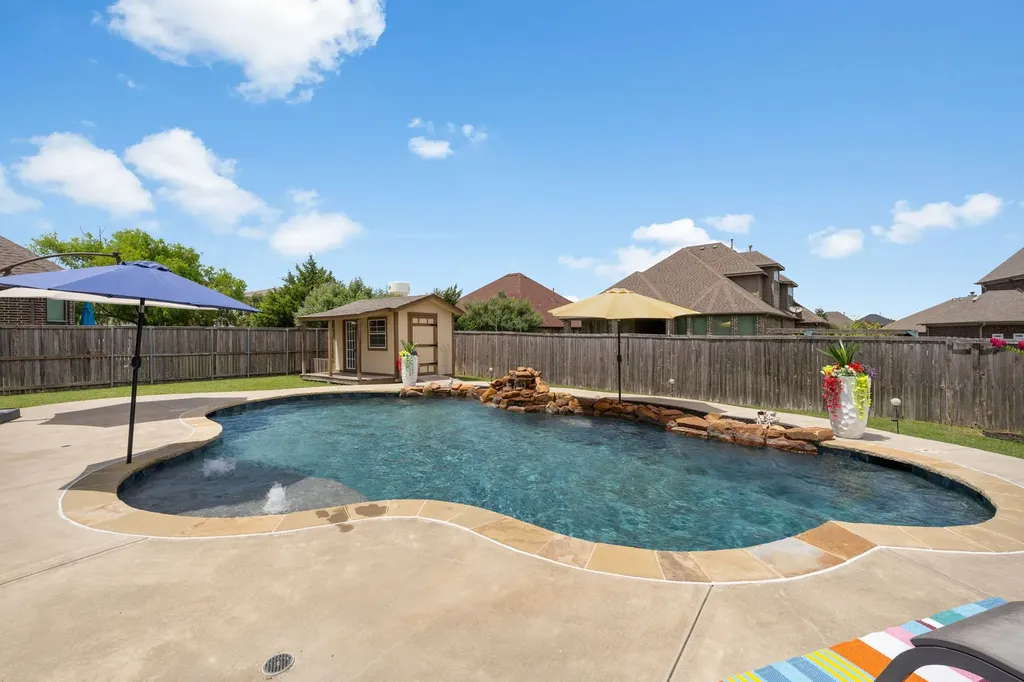 210 Pleasant Hill Lane Fate TX 75189