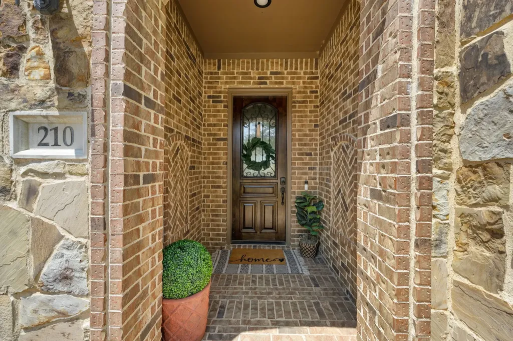 210 Pleasant Hill Lane Fate TX 75189