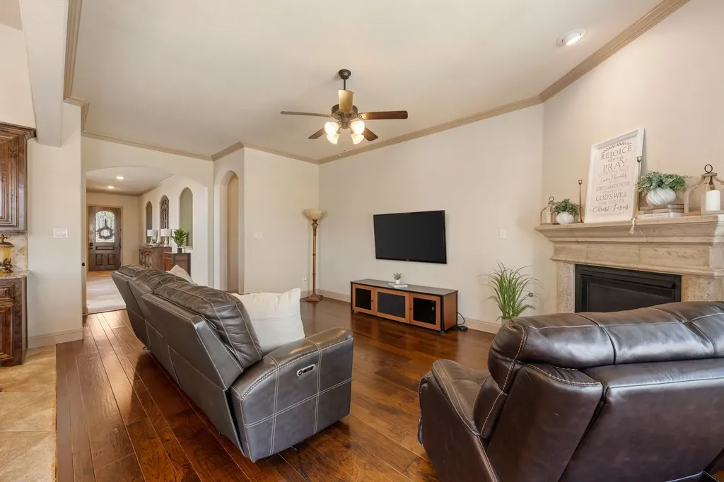 210 Pleasant Hill Lane Fate TX 75189