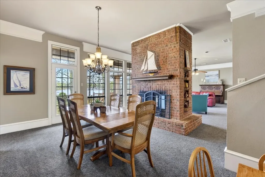 125 Lark Drive Enchanted Oaks TX 75156