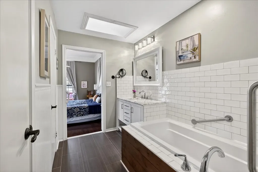 125 Lark Drive Enchanted Oaks TX 75156