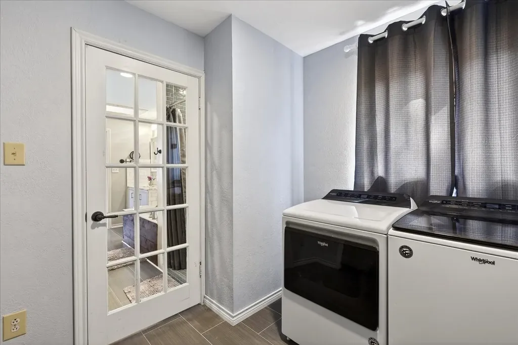 125 Lark Drive Enchanted Oaks TX 75156