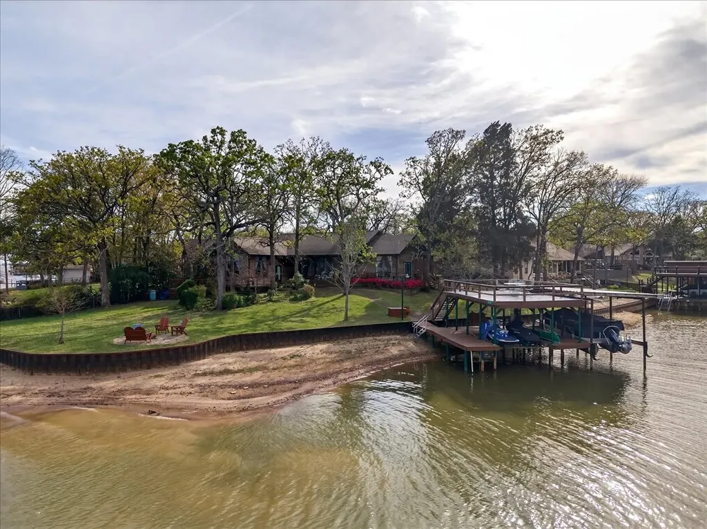 125 Lark Drive Enchanted Oaks TX 75156