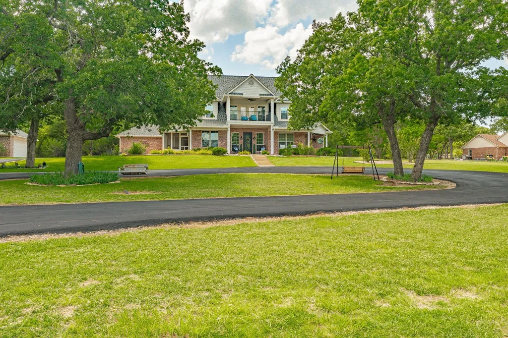 1218 Meander Road Granbury TX 76049