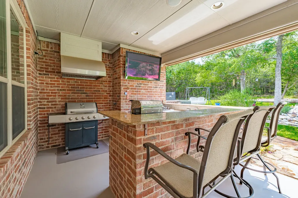 1218 Meander Road Granbury TX 76049