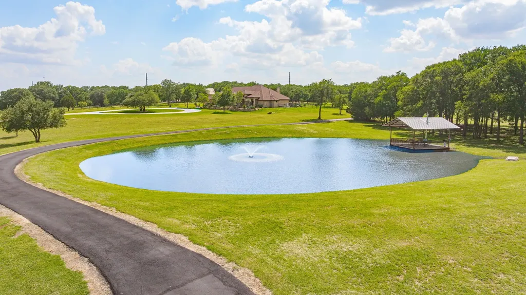 1218 Meander Road Granbury TX 76049