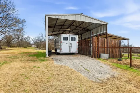309 Sanders Road Denton TX 76210