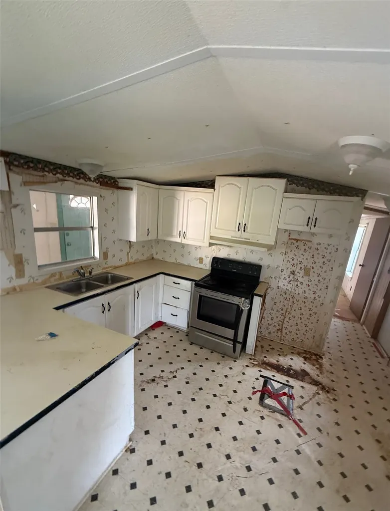 104 S Lilly Street Kosse TX 76653