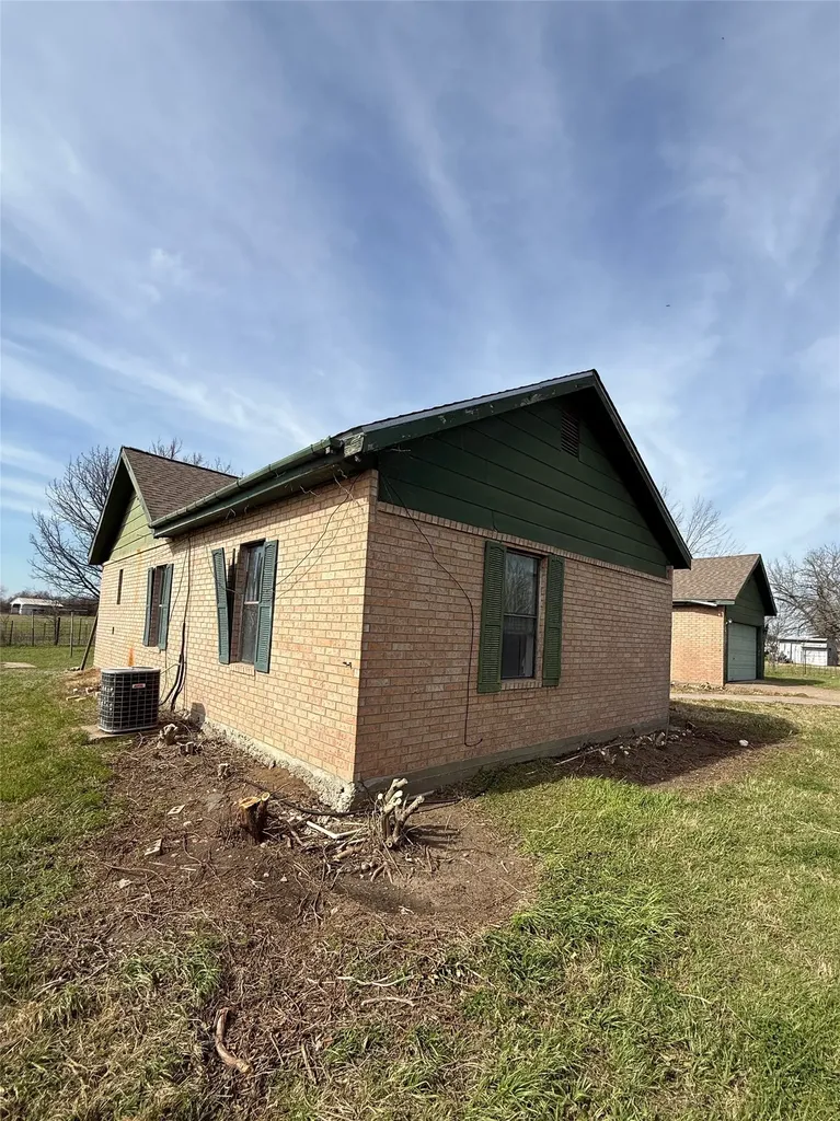 104 S Lilly Street Kosse TX 76653