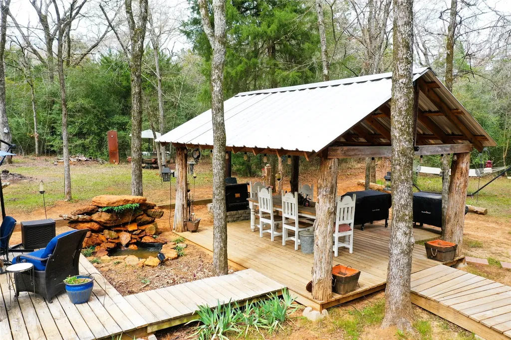 233 Pr 247 Oakwood TX 75855