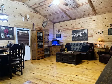 233 Pr 247 Oakwood TX 75855