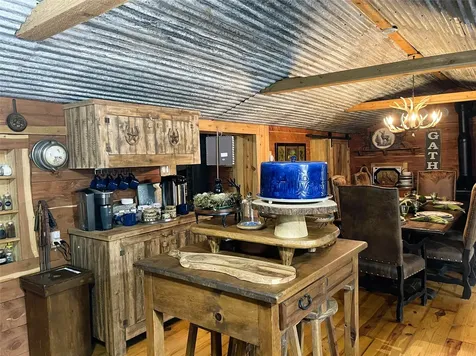 233 Pr 247 Oakwood TX 75855