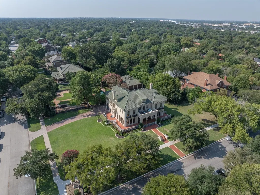 1001 Elizabeth Boulevard Fort Worth TX 76110