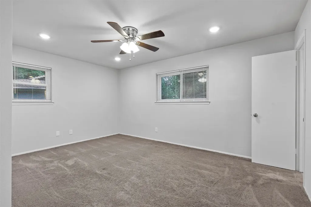 6037 Wormar Avenue Fort Worth TX 76133