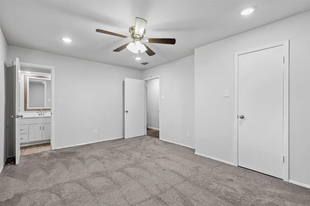 6037 Wormar Avenue Fort Worth TX 76133