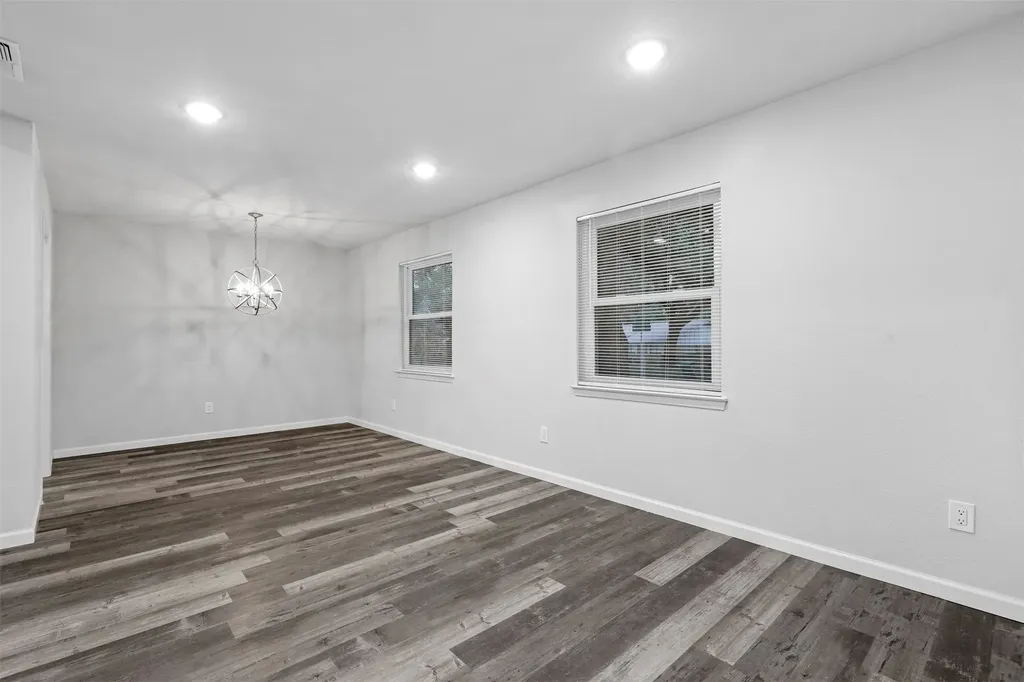 6037 Wormar Avenue Fort Worth TX 76133