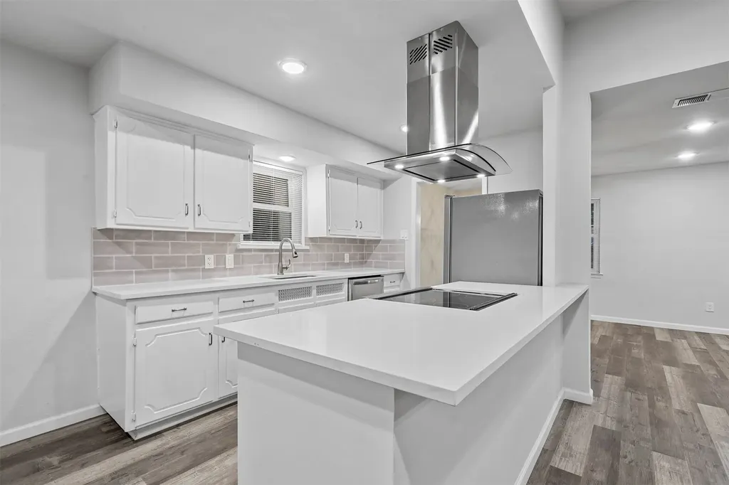 6037 Wormar Avenue Fort Worth TX 76133