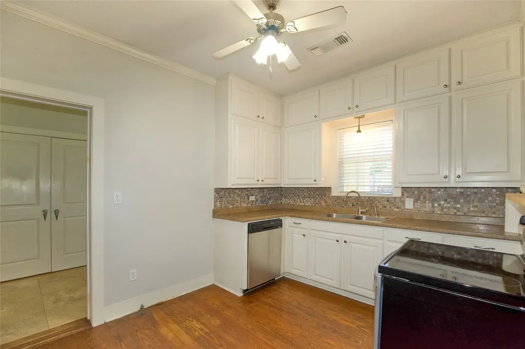 613 N Main Street Muenster TX 76252