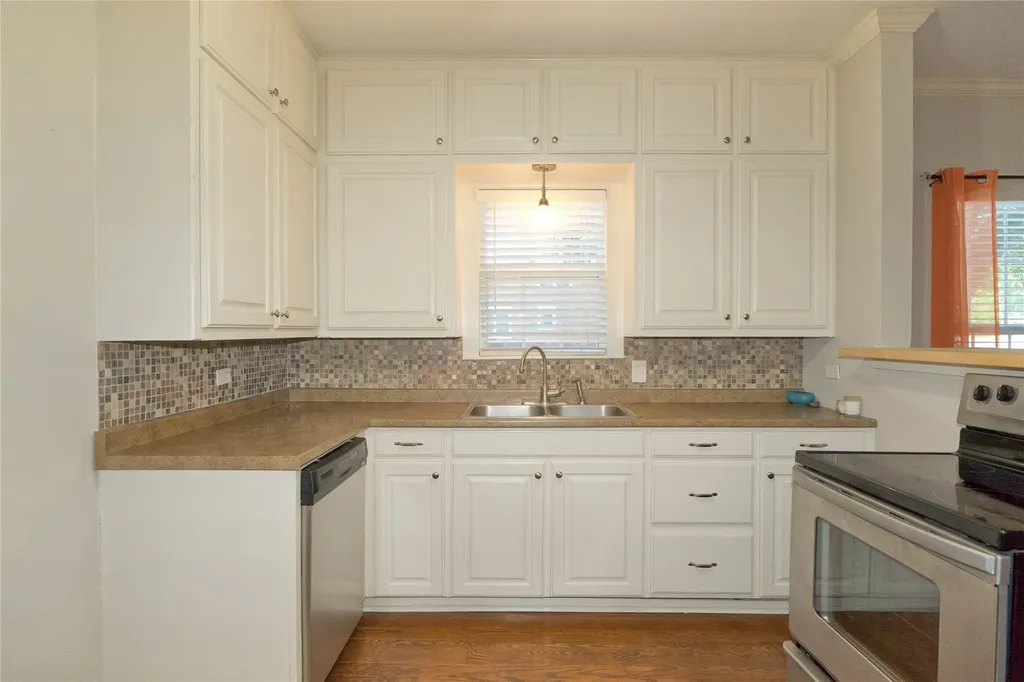 613 N Main Street Muenster TX 76252