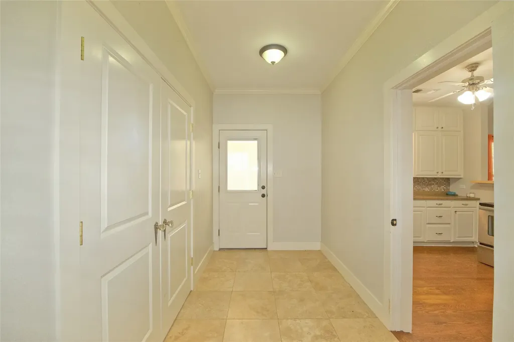 613 N Main Street Muenster TX 76252