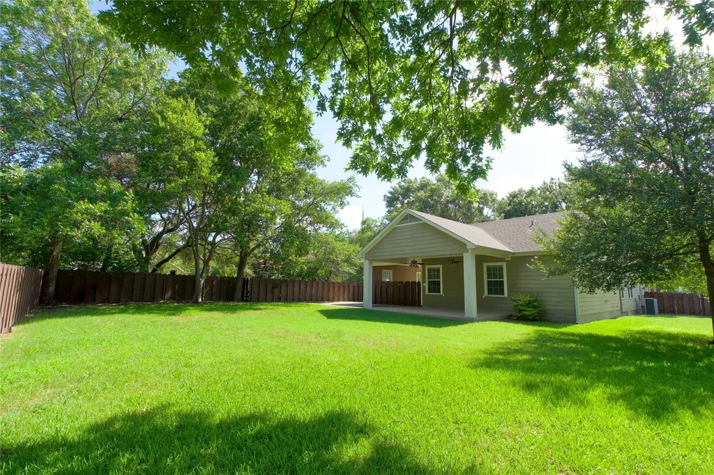 613 N Main Street Muenster TX 76252