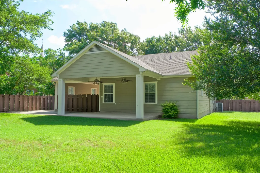 613 N Main Street Muenster TX 76252