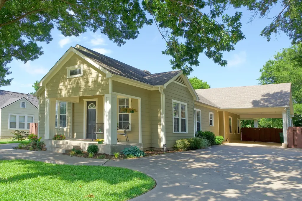 613 N Main Street Muenster TX 76252
