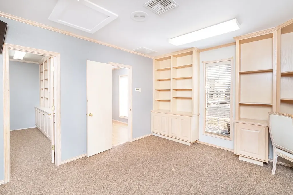 305 W Dallas Street Llano TX 78643