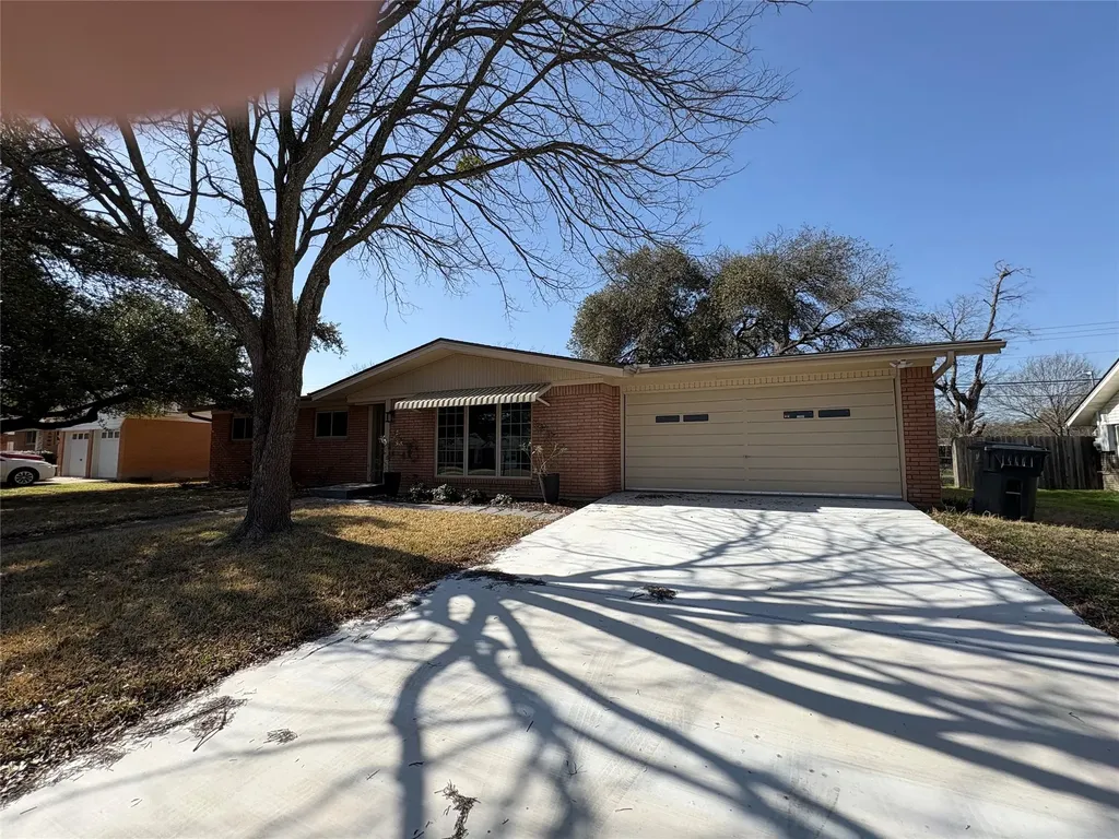 2112 Lenamon Street Waco TX 76710
