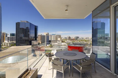 1747 Leonard Street Dallas TX 75201
