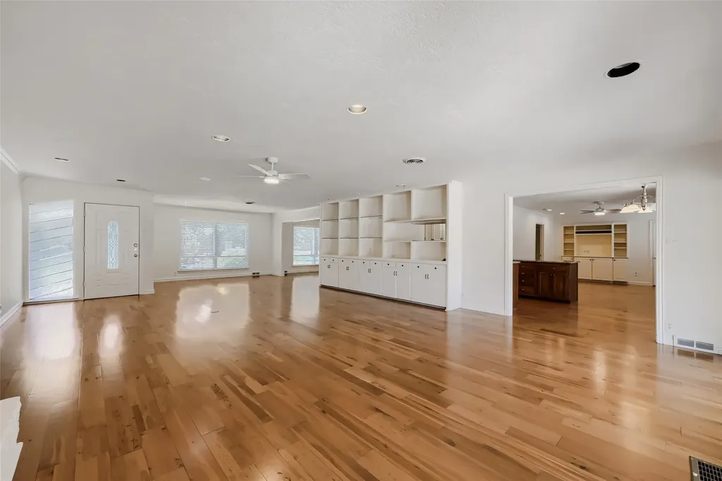 11608 Sonnet Drive Dallas TX 75229