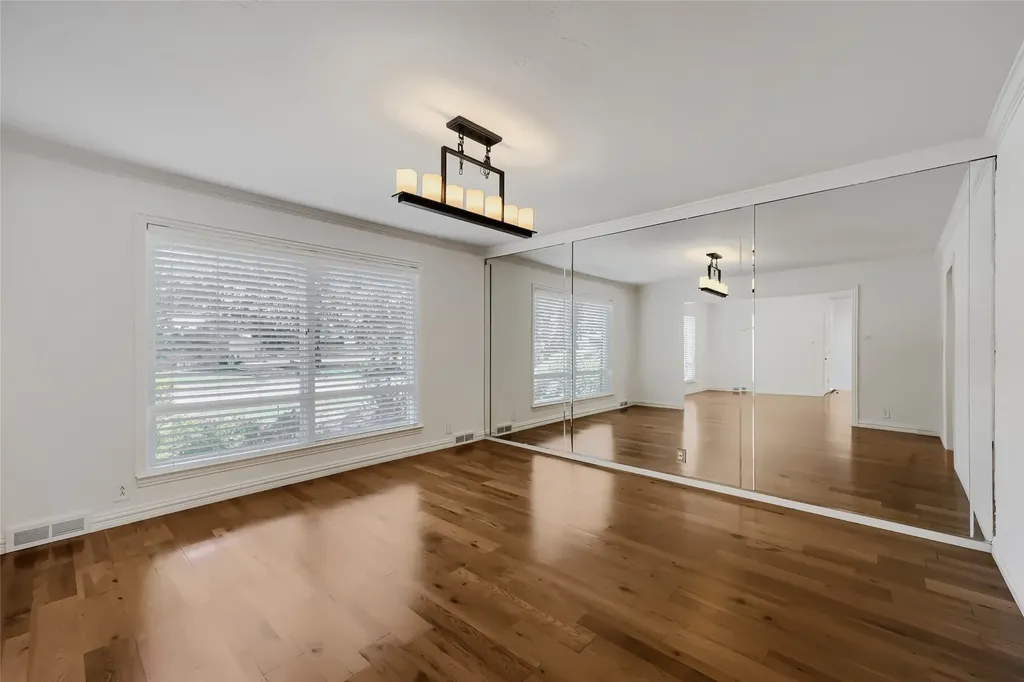 11608 Sonnet Drive Dallas TX 75229