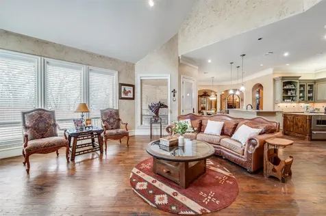 141 W Waters Edge Way Oak Point TX 75068