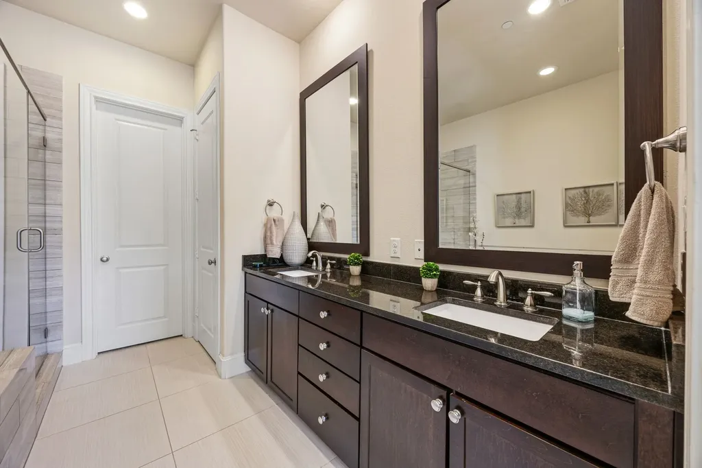 2174 Aylesport Drive Dallas TX 75201