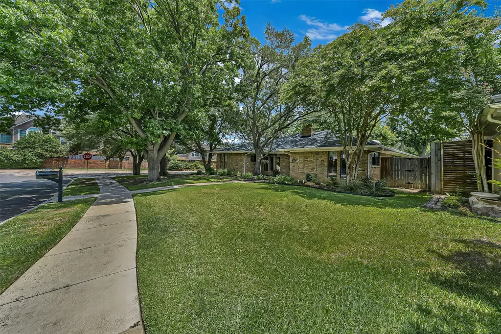 4020 Flintridge Drive Irving TX 75038