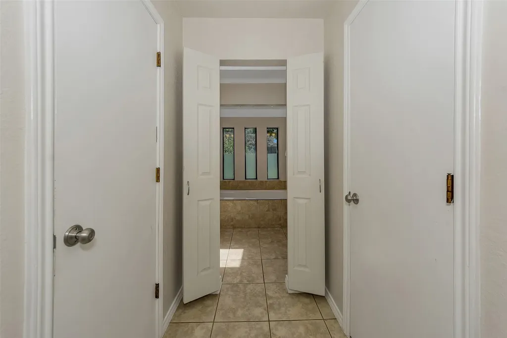 4020 Flintridge Drive Irving TX 75038