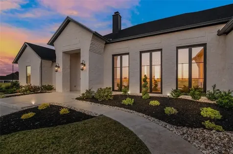 134 Sunflower Street Lorena TX 76655
