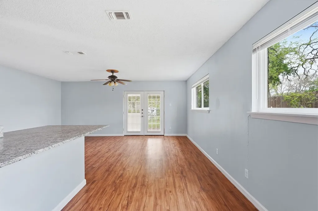 6246 Guilford Street Forest Hill TX 76119