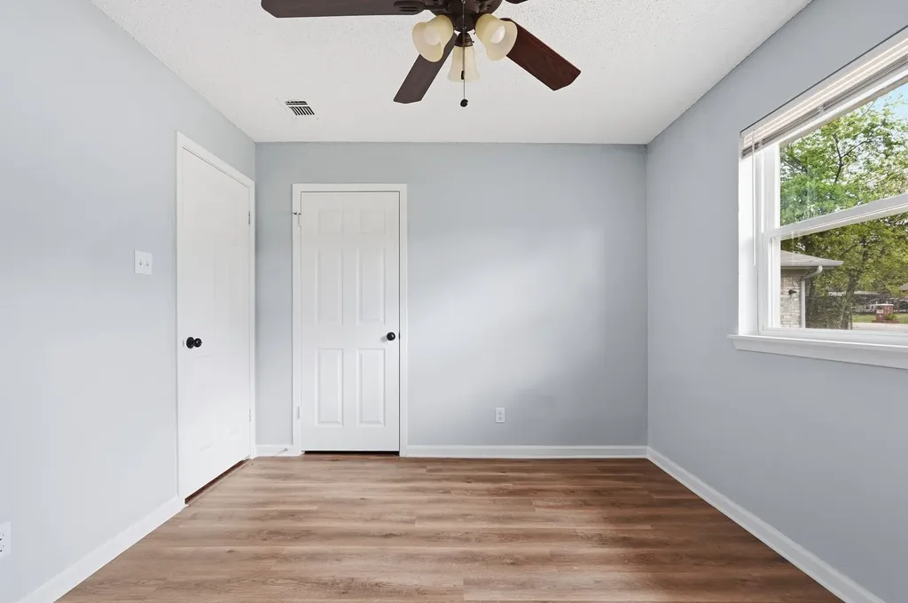 6246 Guilford Street Forest Hill TX 76119