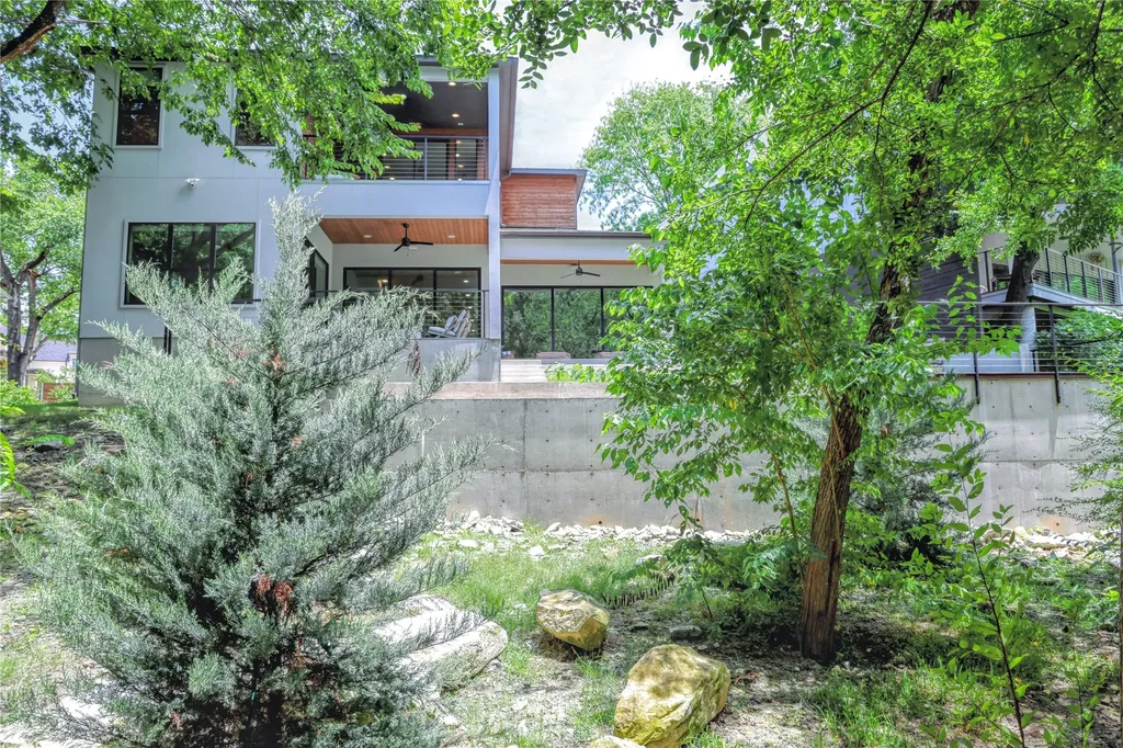 655 Kessler Reserve Court Dallas TX 75208