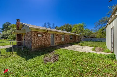 1120 Pine Street Waskom TX 75692