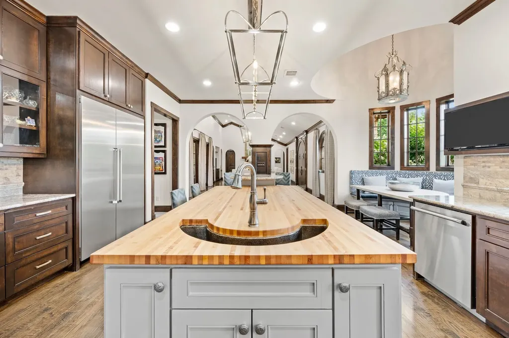 2217 King Fisher Drive Westlake TX 76262