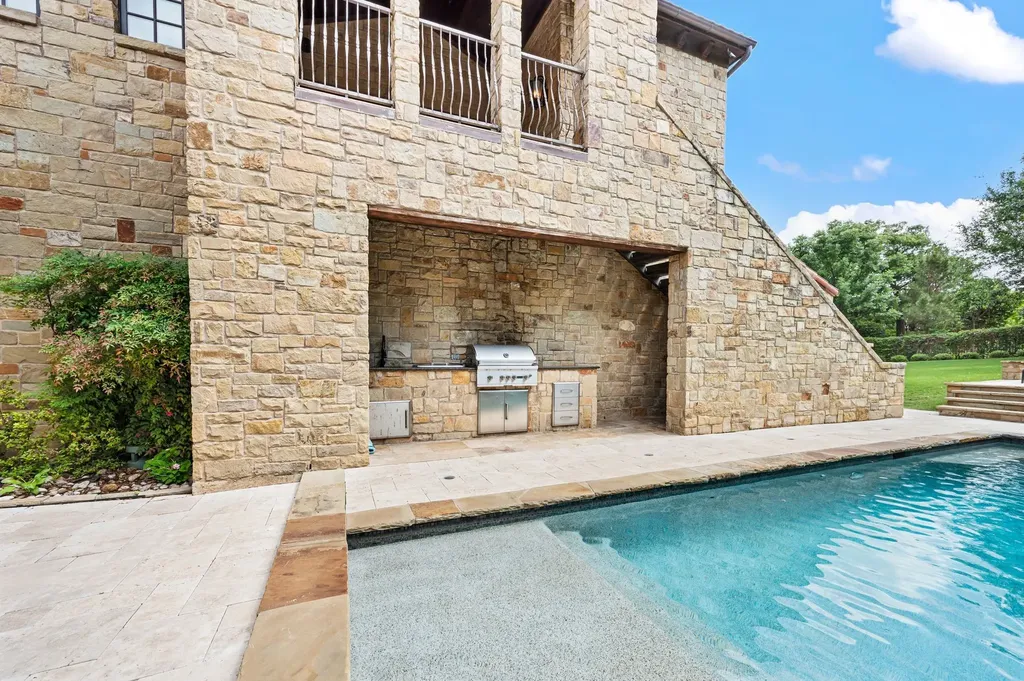 2217 King Fisher Drive Westlake TX 76262