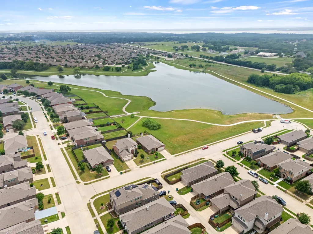 8400 Sioux Trail Aubrey TX 76227
