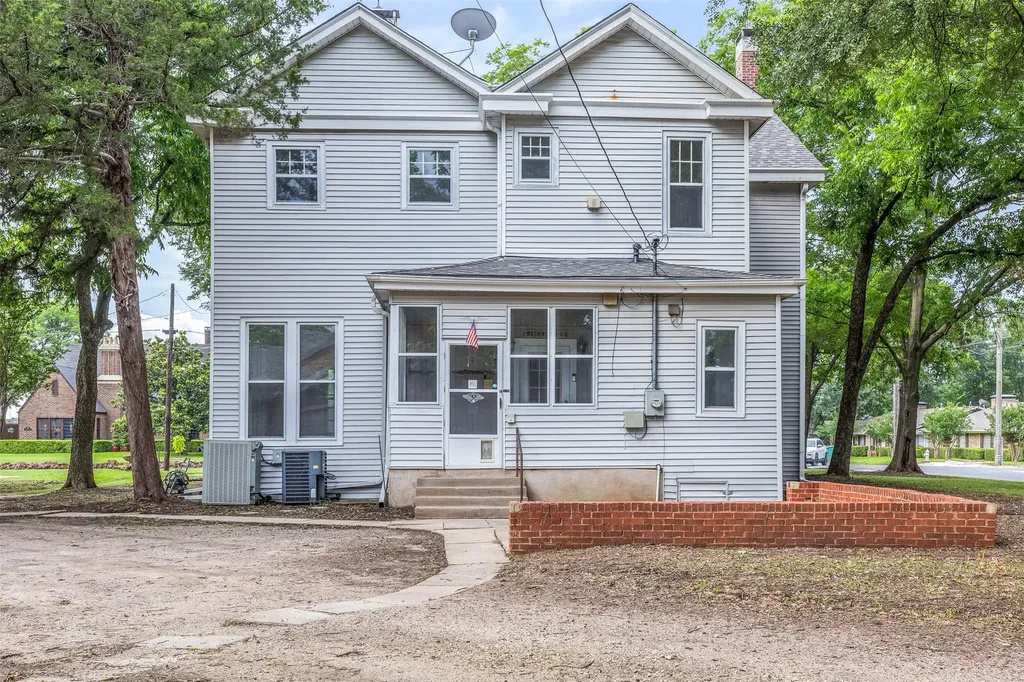 721 W Washington Street Sherman TX 75092