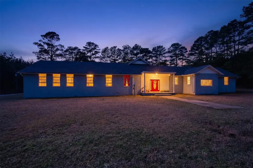 4914 Highway 507 Coushatta LA 71019