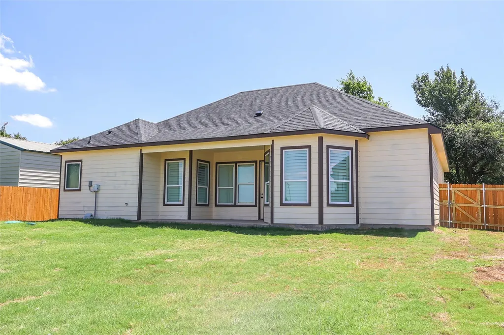 410 Simpson Southmayd TX 75092