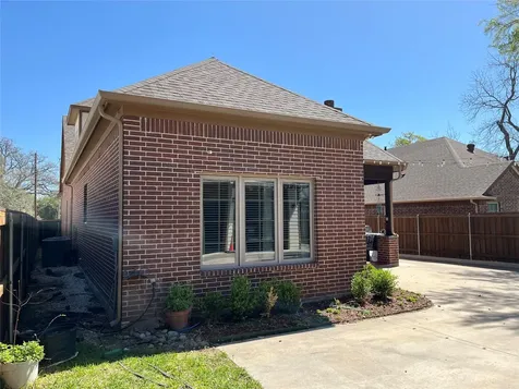 337 Lucille Street Irving TX 75060