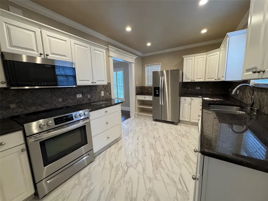4558 Roland Avenue Highland Park TX 75219